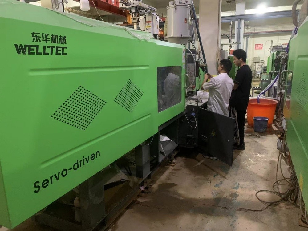 风雨同舟，东华公司全力抢修设备助力客户恢复生产